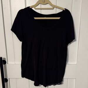 Lululemon Classic Black Women's scoop Top 12
